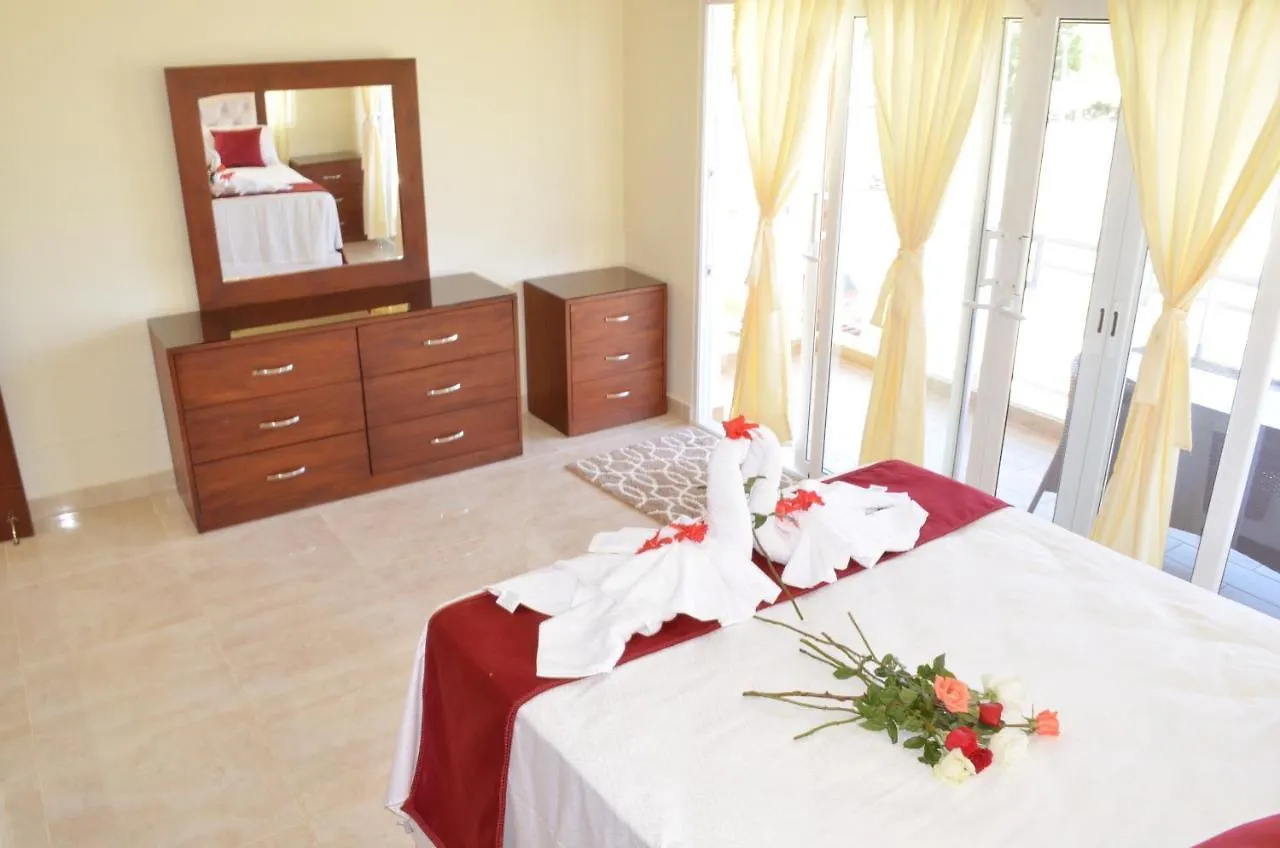 12 Cinnamon Garden Villas-Plantation Munoz