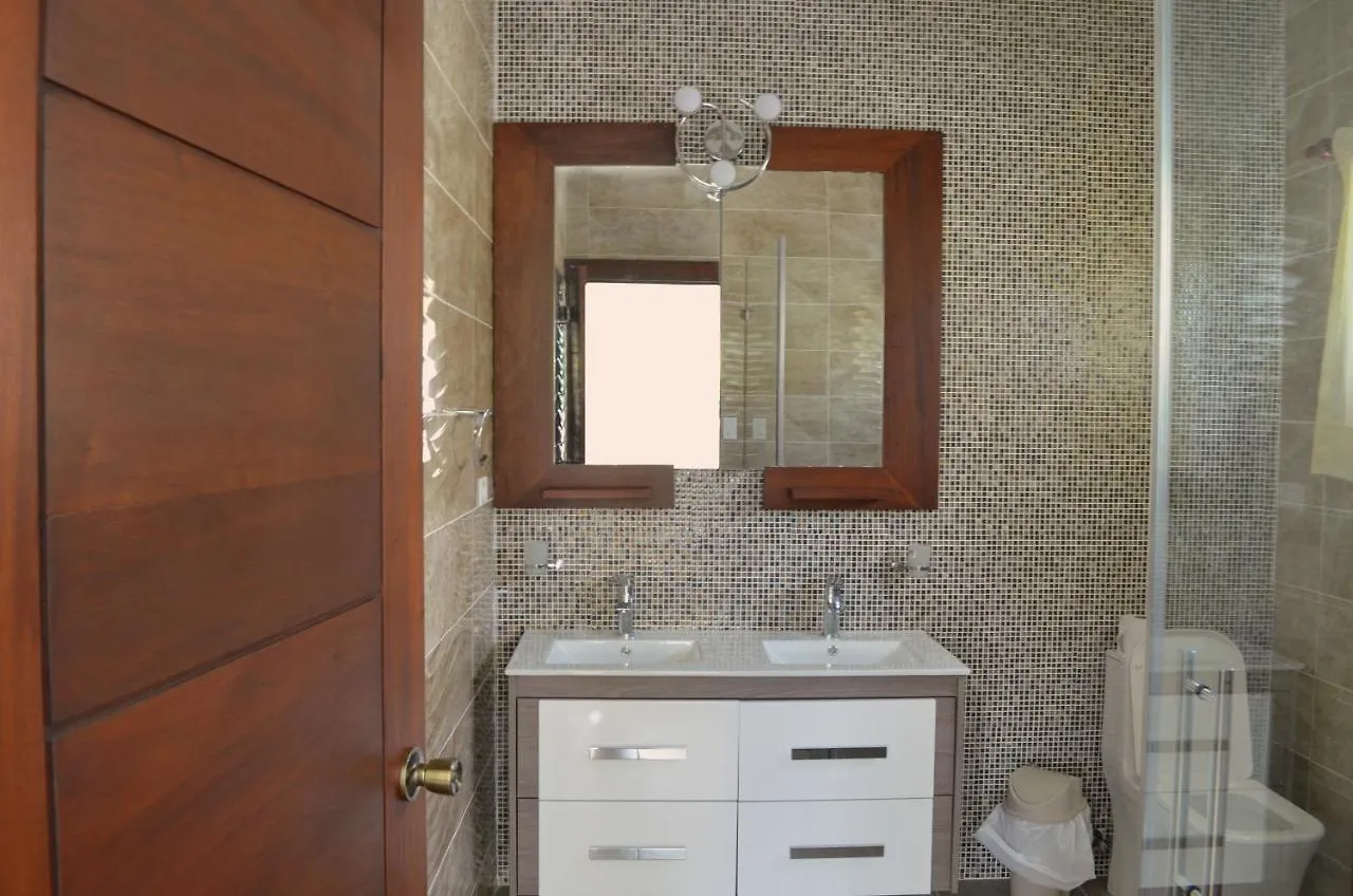 12 Cinnamon Garden Villas-Plantation Munoz 0*,